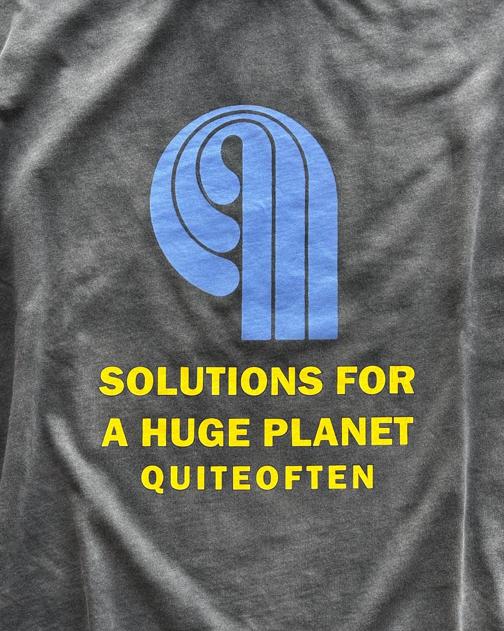 DARK GREY PLANET LONGSLEEVE