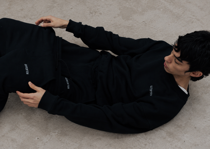 BLACK UNIFORM CREWNECK