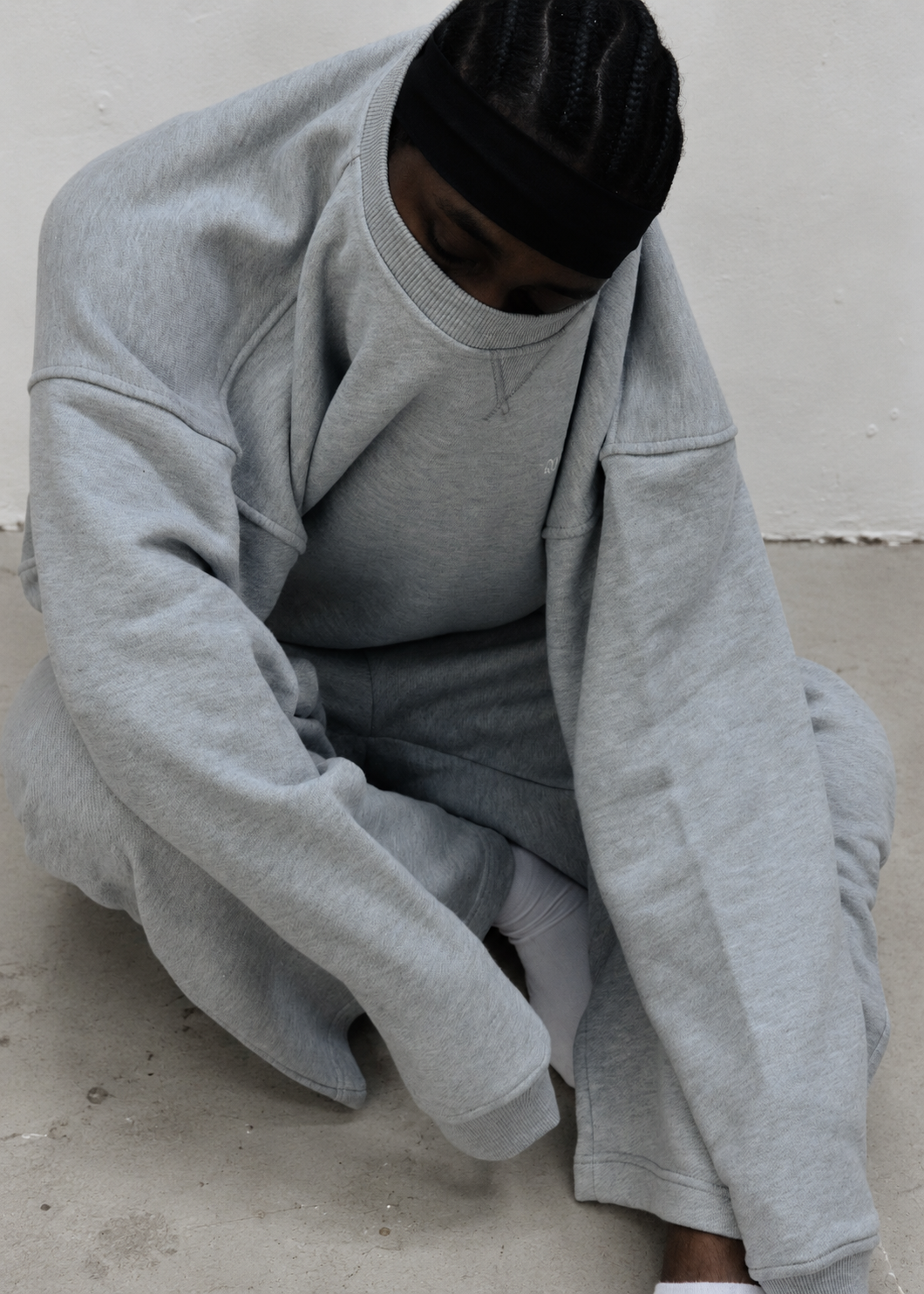 GREY UNIFORM CREWNECK