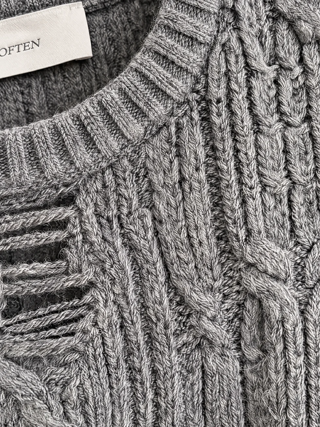 GREY DISTRESSED CABLE CREWNECK