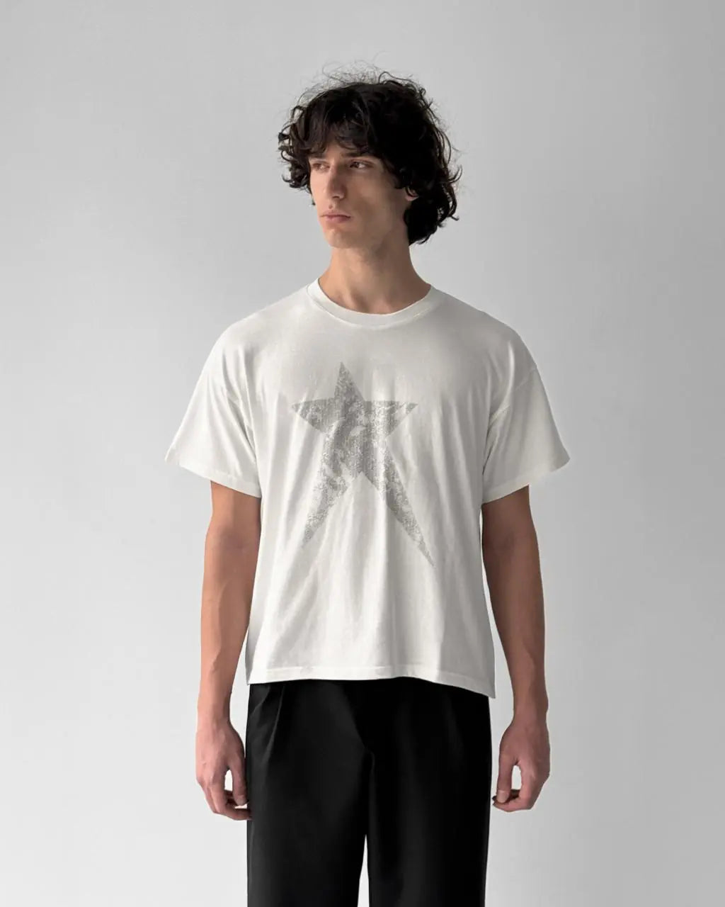 WHITE CROPPED TRAUMA STAR TEE