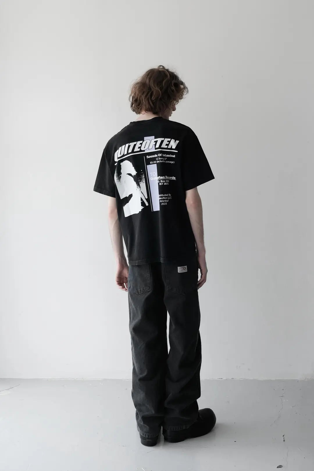 RECORDS TEE BLACK