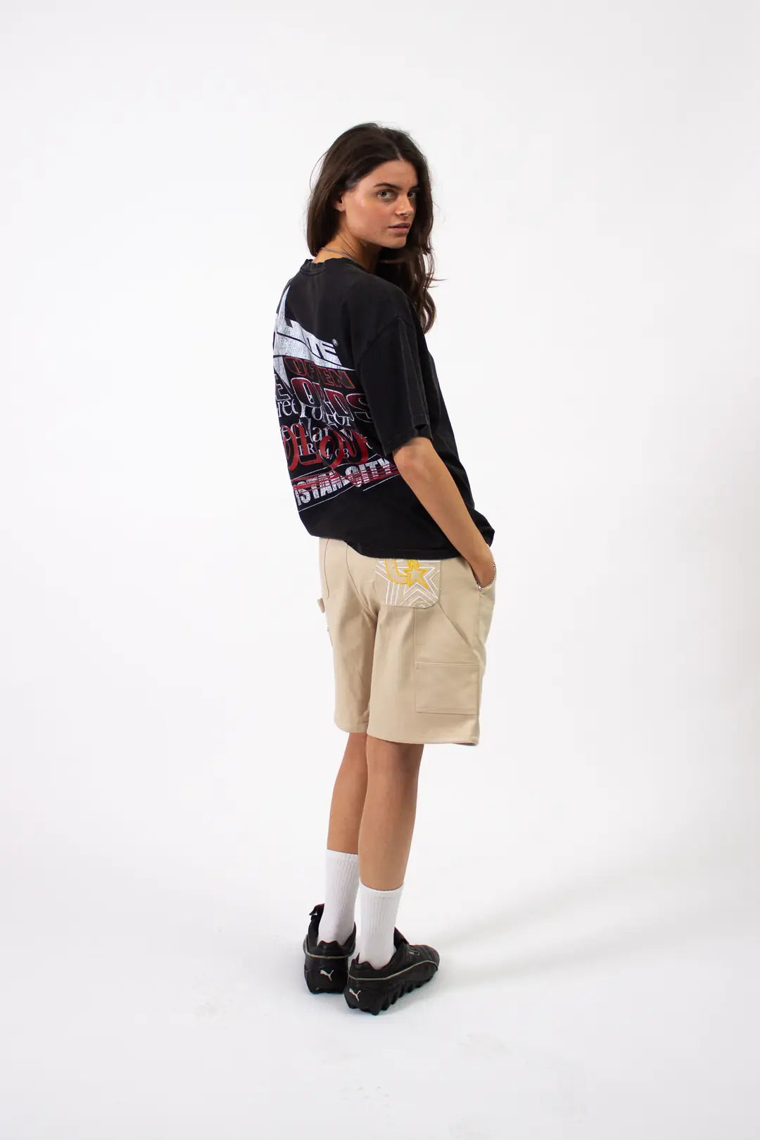 CREME DOUBLE KNEE SHORTS